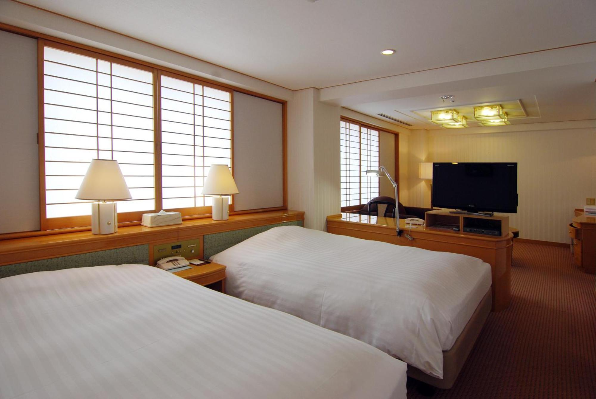 Rihga Hotel Zest Takamatsu Buitenkant foto